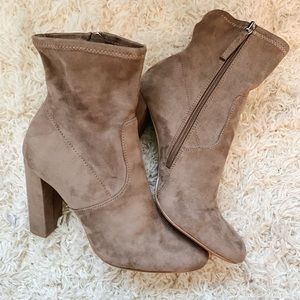 Steve Madden Taupe Suede Booties